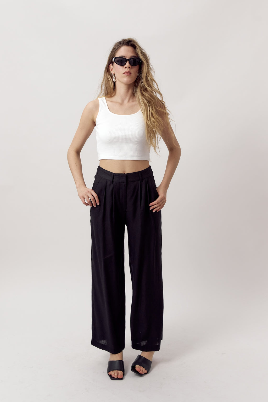 Larry Linen Pants Black