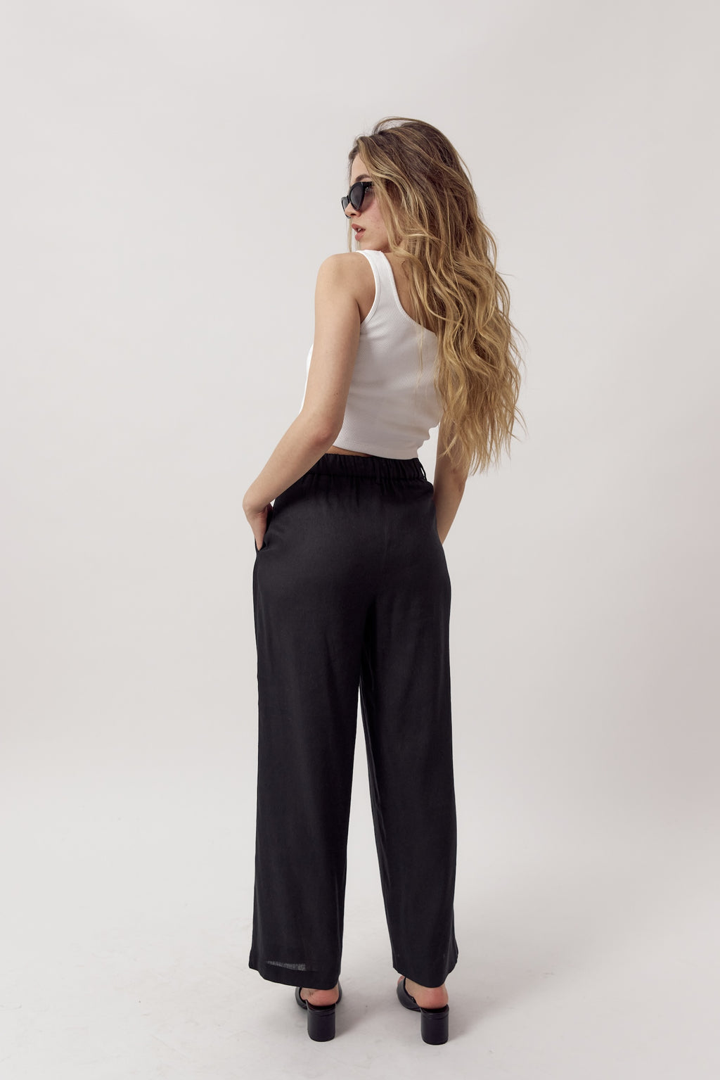 Larry Linen Pants Black
