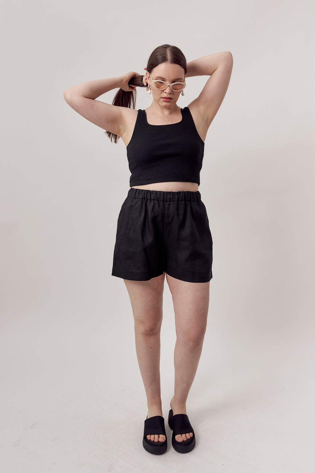 Jane Linen Shorts Black